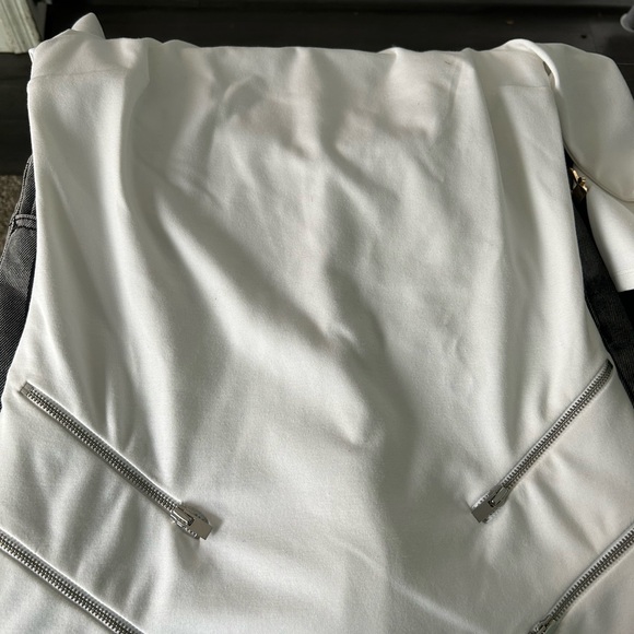 White Express dress with zipper pockets medium - Picture 7 of 7